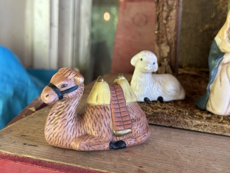 Ceramic Christmas Nativity Figurine Set w/ Wooden Stable W/ Original Box gallery