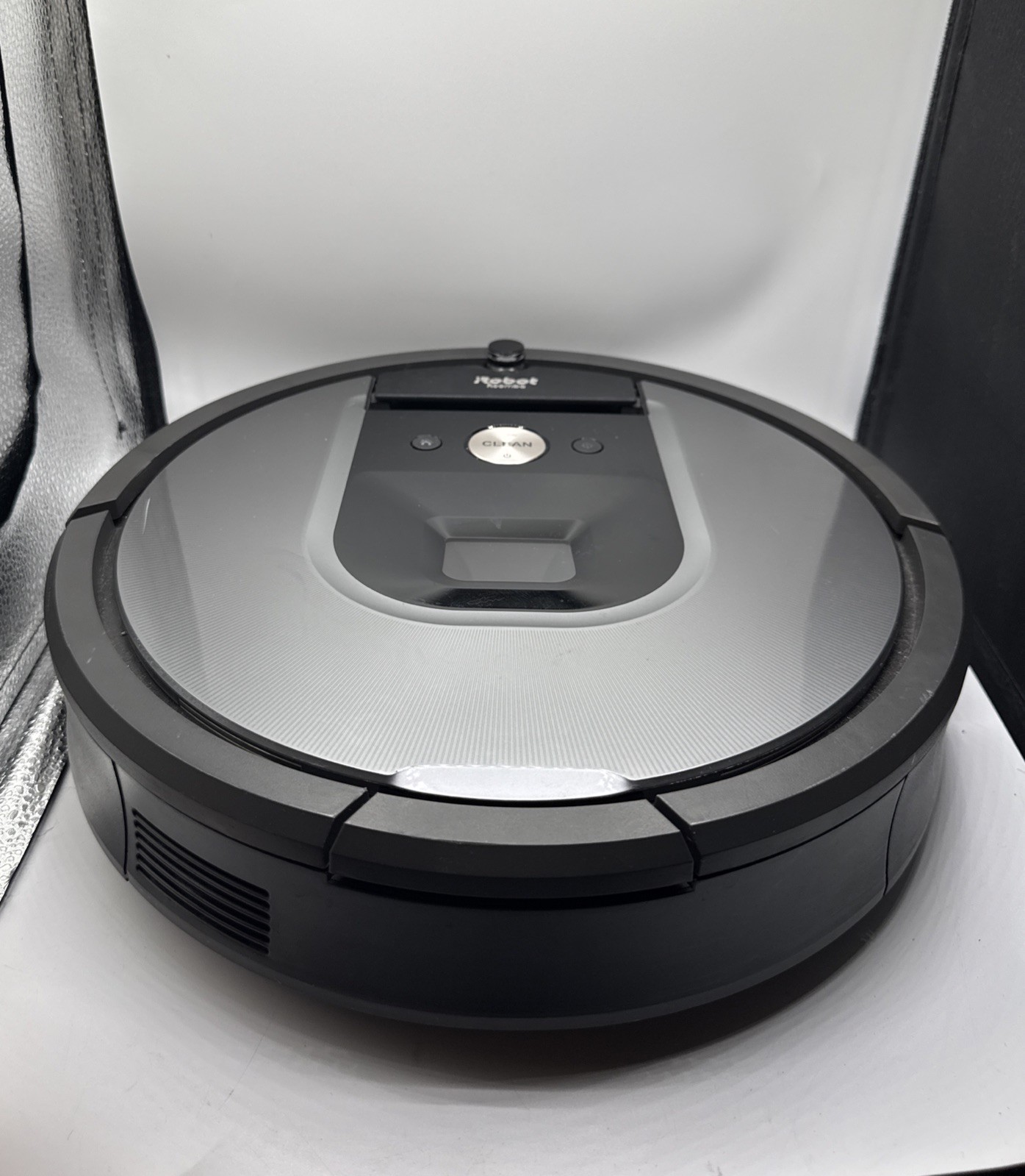 iRobot Roomba 960 Wi-Fi Connected Vacuum ~ Works Perfectly ~ No Charger ~ VGC gallery