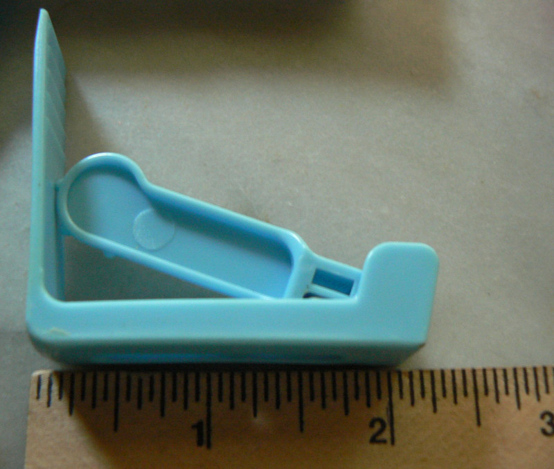 Tablecloth Clips Holding Table Cloth Clamps with spring action 12 Count BLUE gallery