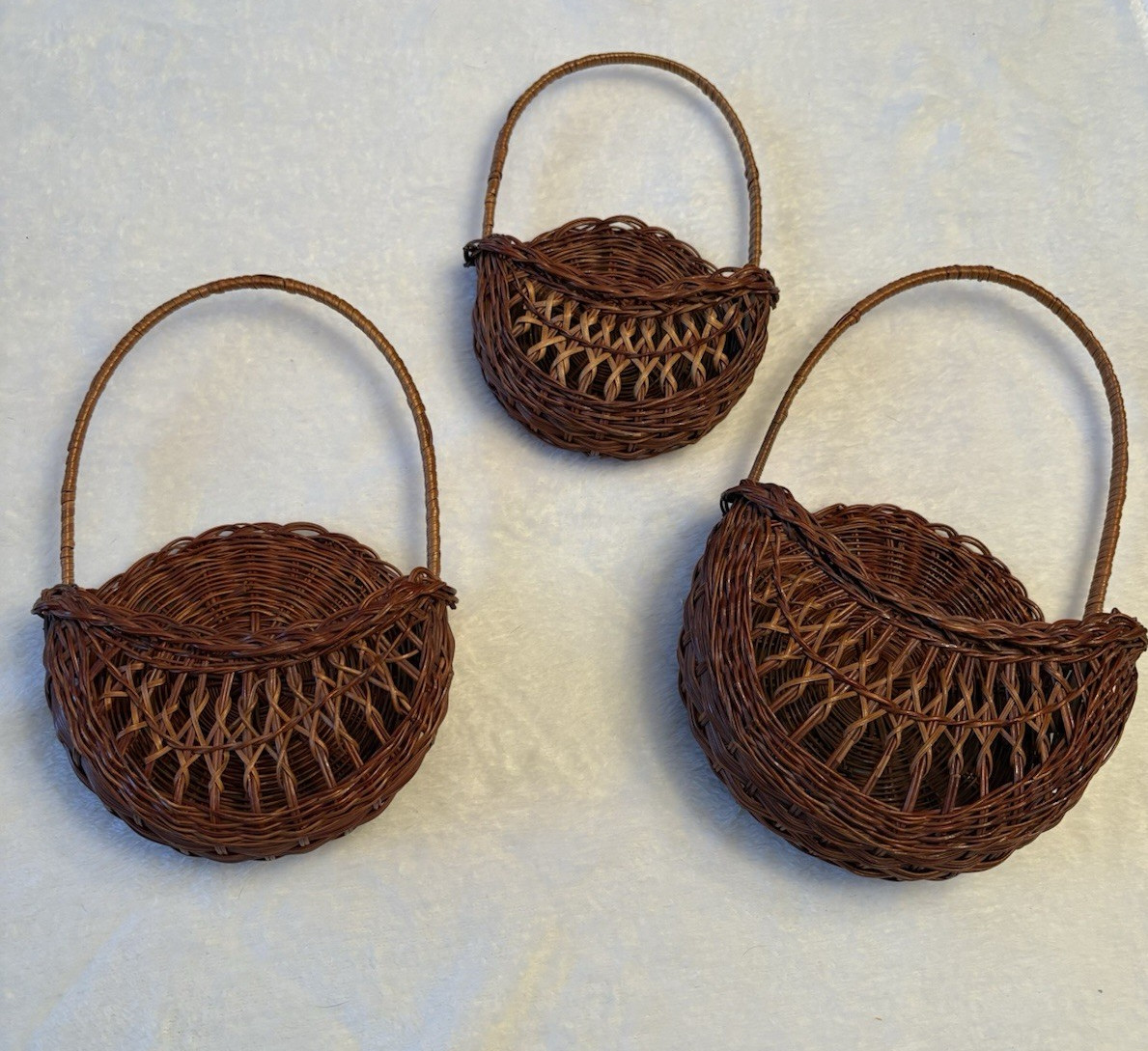 Vintage Wicker Rattan Wall-Hanging Pocket Baskets Set of 3 So Cute!! gallery
