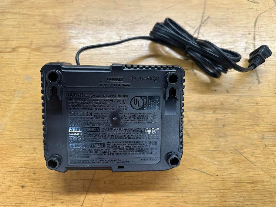 DEWALT DCB115 20 V Lithium Ion Battery Charger gallery
