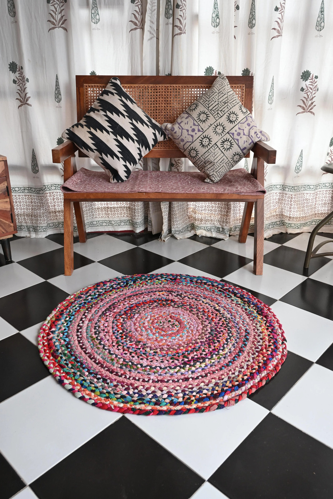 Rugmoda Jute Multicolor Braided 4x4 ft Round Living Room Rug Handmade Boho Decor gallery