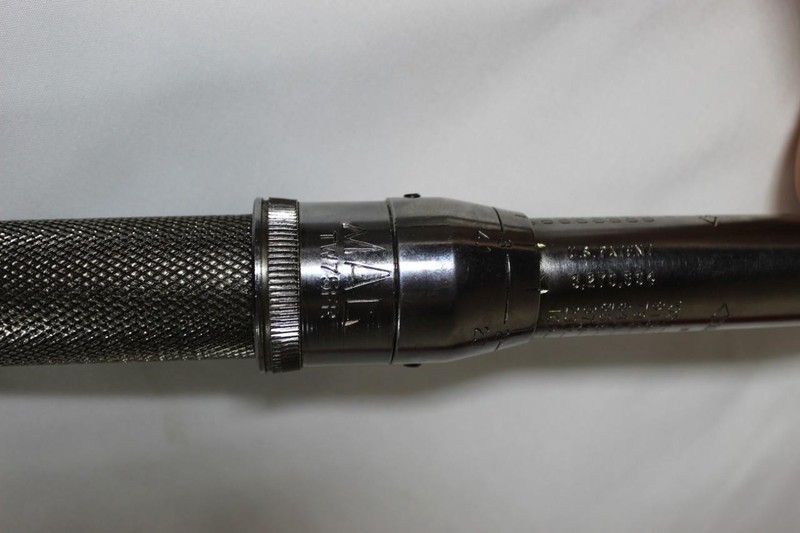 MAC Tools TW75FR ⅜” Drive Adjustable Click Torque Wrench gallery