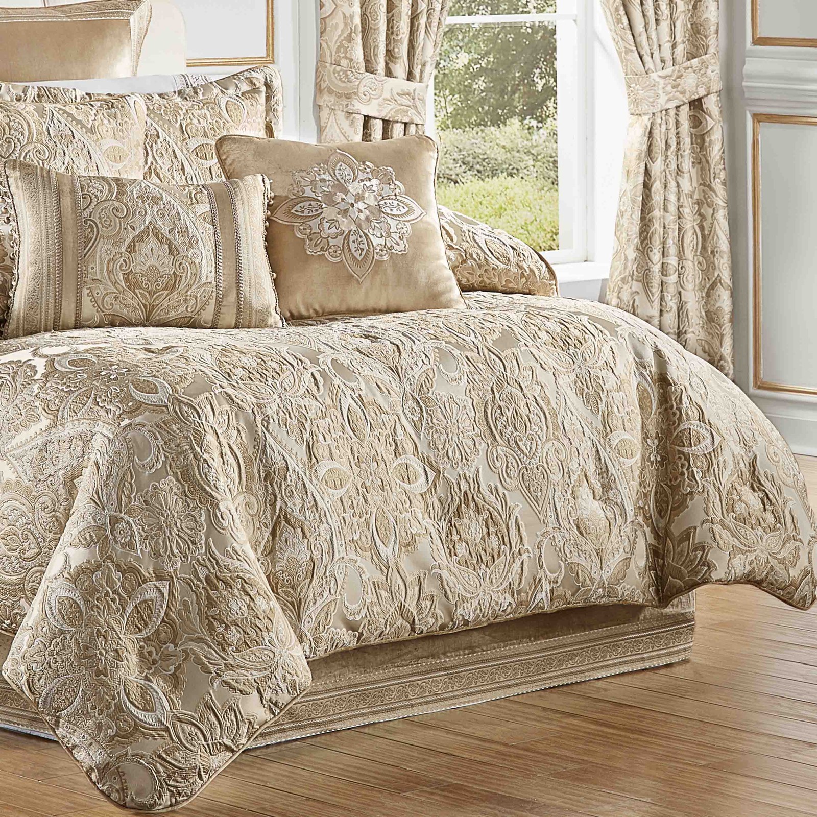 Sandstone Beige 4-Piece Comforter Set gallery