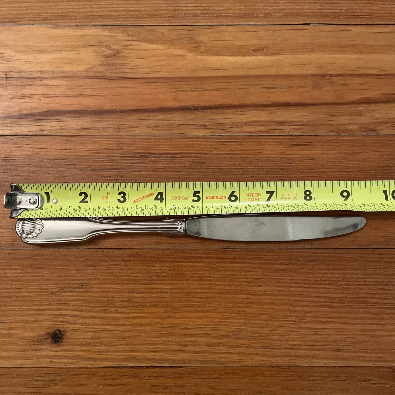Oneida Classic Shell Stainless Flatware Dinner Knife 1 of 7 Available gallery