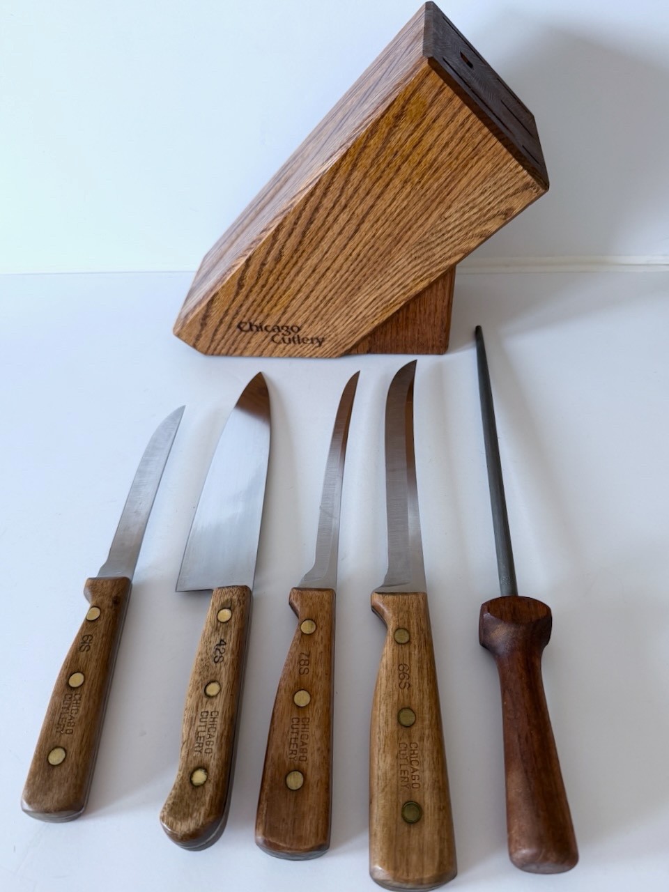 Vintage Chicago Cutlery Kitchen Block Knife Set of 4 Knives + Sharpener gallery