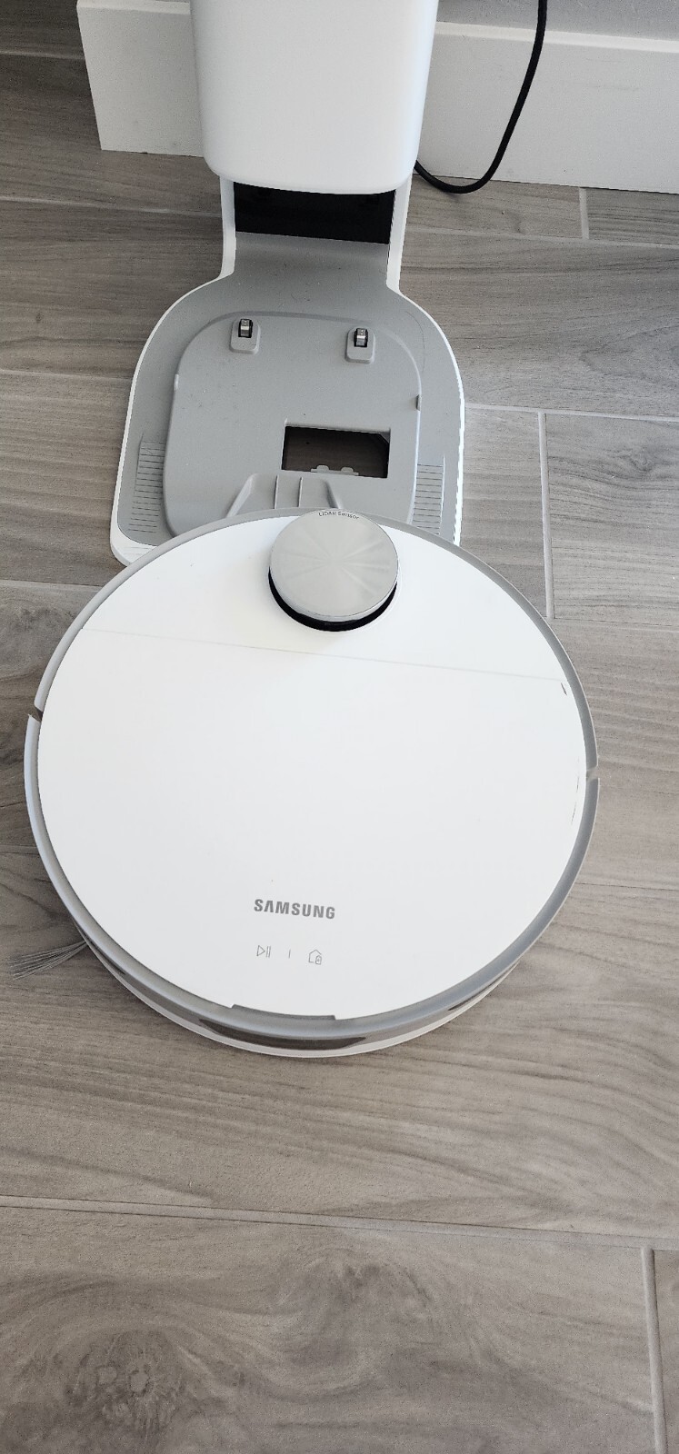SAMSUNG Jet Bot+ Robot Vacuum with Clean Station, Automatic Emptying, Precision gallery