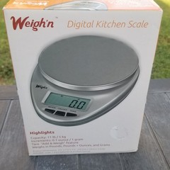 Weigh’n Digital Kitchen Scale NIB Battery Capacity 11Lbs/5Kg Pounds Ounces Grams
