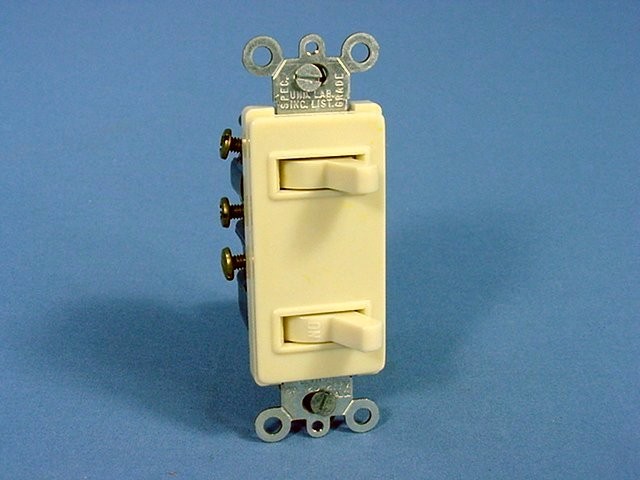 Leviton Ivory Decora SP/3-Way Double Switch Duplex Toggle 15A 5641-I Boxed gallery