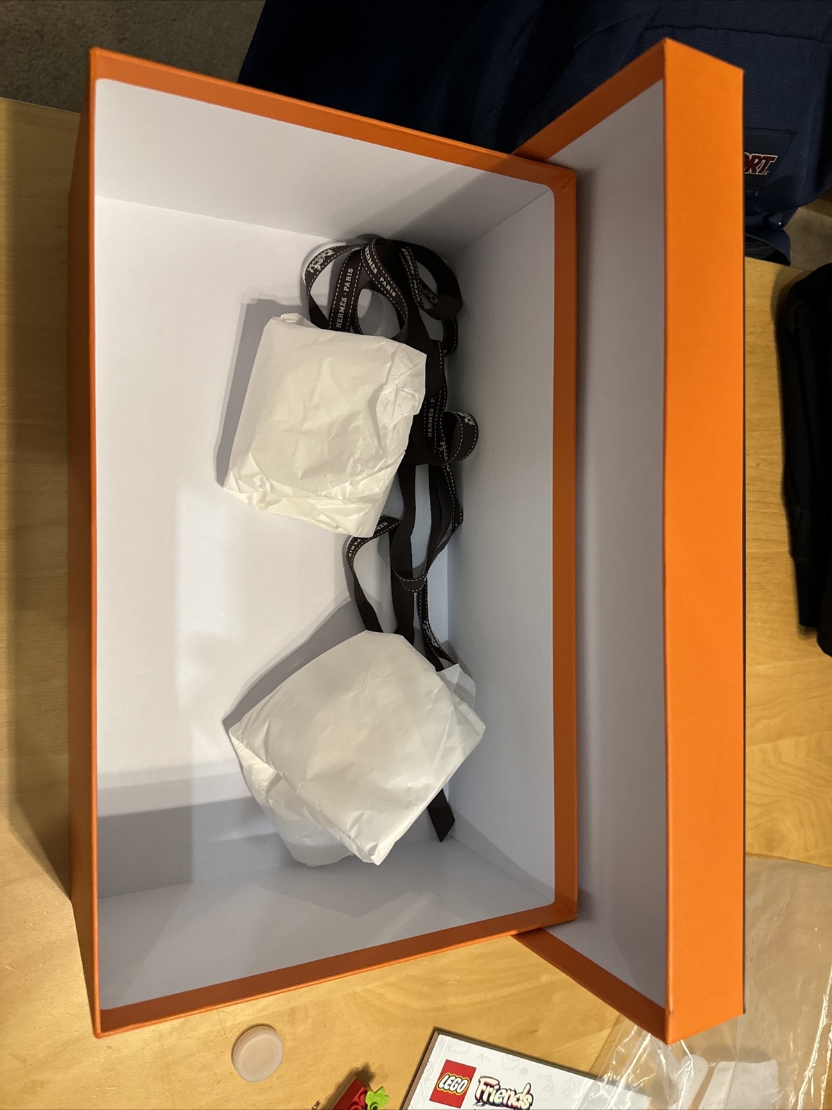 Authentic Hermes Shoes gift box 14”x8,5”x5” (35,5cm X 21,5cm X 13cm) gallery