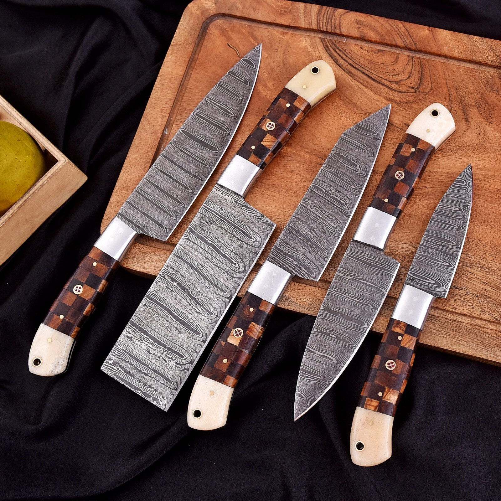 Hand Forged Damascus Steel Kitchen knives Chef knife Set Camel Bone Wood Handle gallery