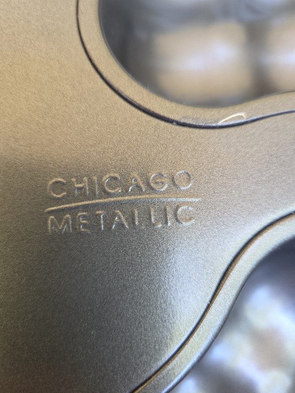 Chicago Metallic Stuff It Up Baking Pan for Stuffed Peppers , Mini Breads, Etc. gallery