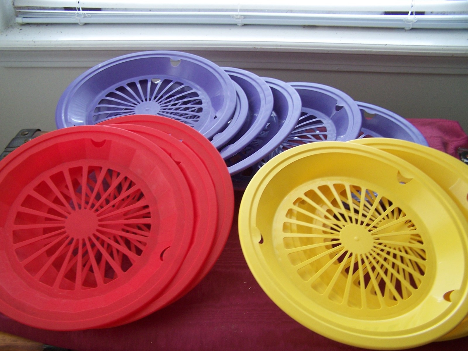 12 Reusable Plastic paper plate holders purple, red, yellow B. and R. Plastics gallery