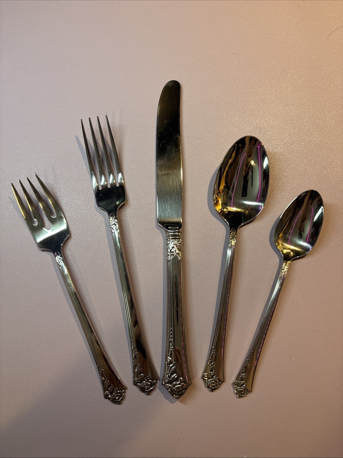 Oneida Damask Rose 5 Pc Place Setting Stainless Flatware, Free Shipping gallery