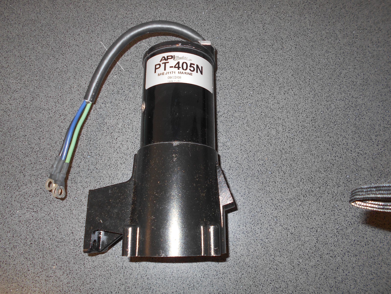 API MARINE ARROWHEAD AFTERMARKET TILT / TRIM MOTOR PN# TRM0041 gallery