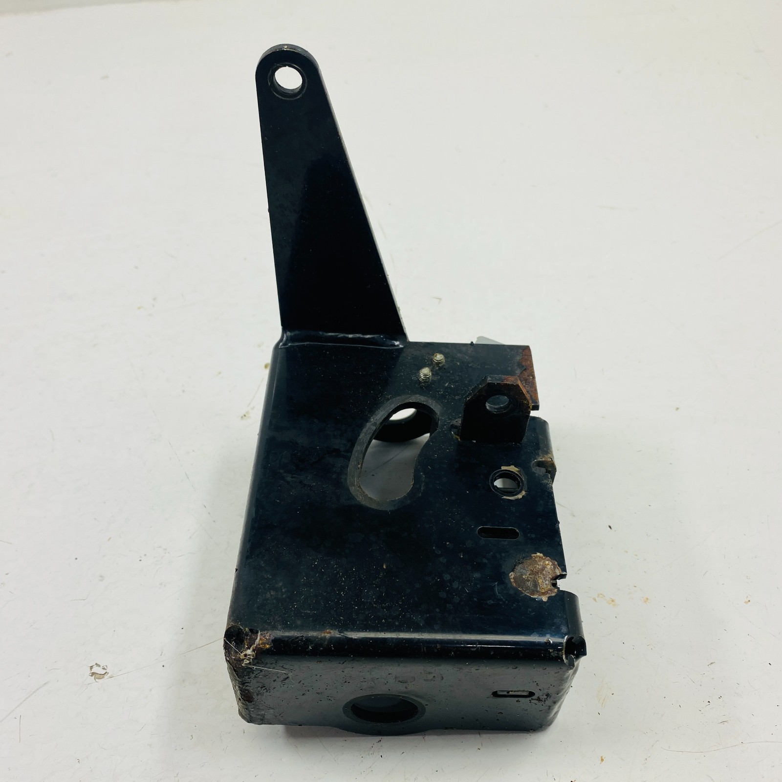 Bunton Estate Pro Plus 642285 Control Bracket RH 4132028.7 gallery
