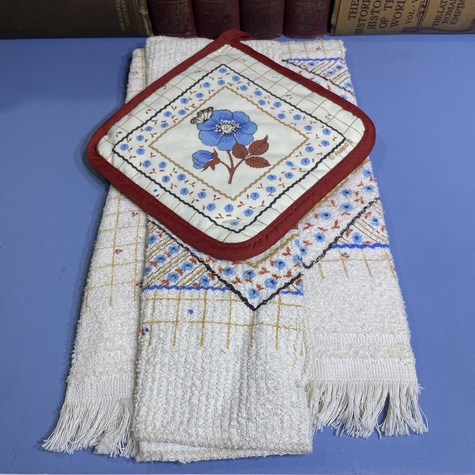 Flower Butterfly Kitchen Set Dish Cloth Towel Potholder Kitchy Vtg Cottage Core gallery