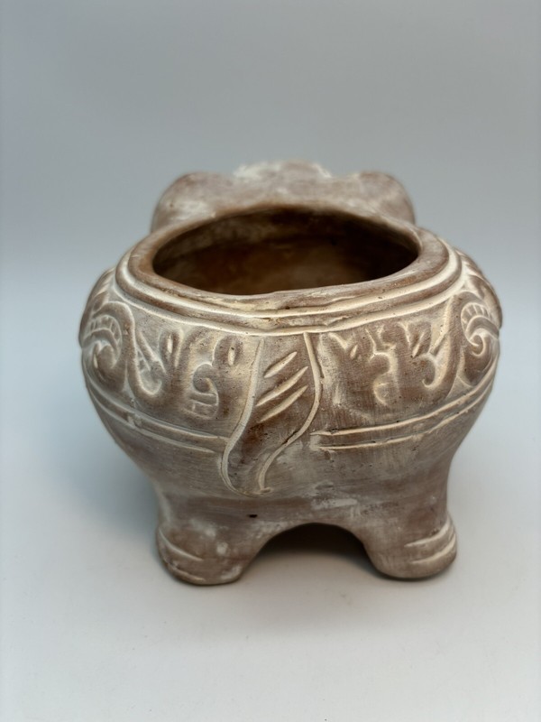 Terra Cotta Whitewashed Elephant Planter With Drainage Hole gallery
