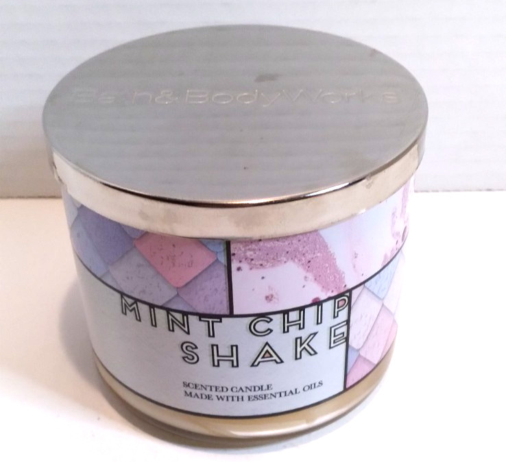 Bath & Body Works - Mint Chip Shake - Scented Candle - 3 Wick - 14.5 oz - NEW gallery