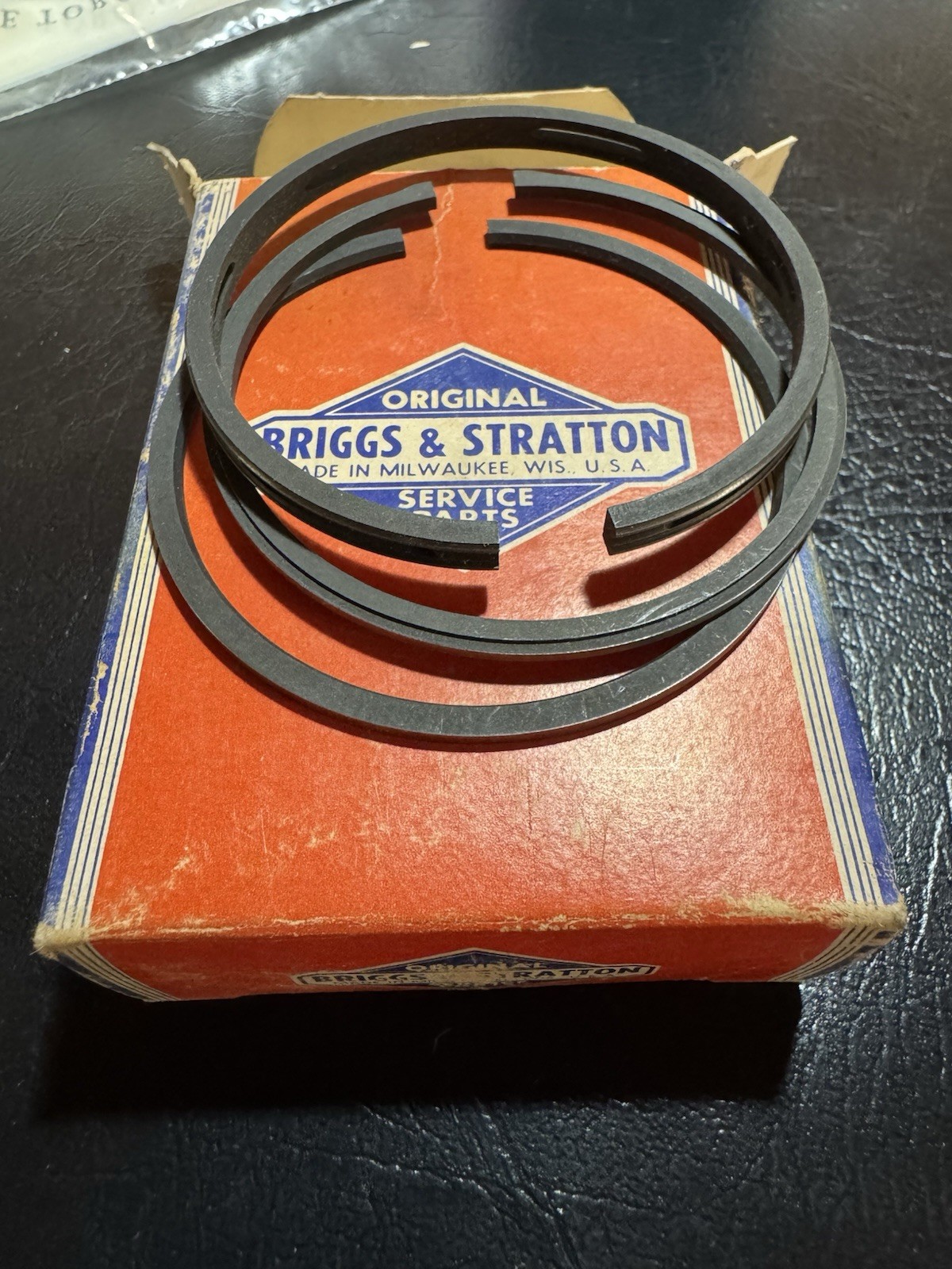 NEW 298984 OEM BRIGGS & STRATTON RING SET gallery