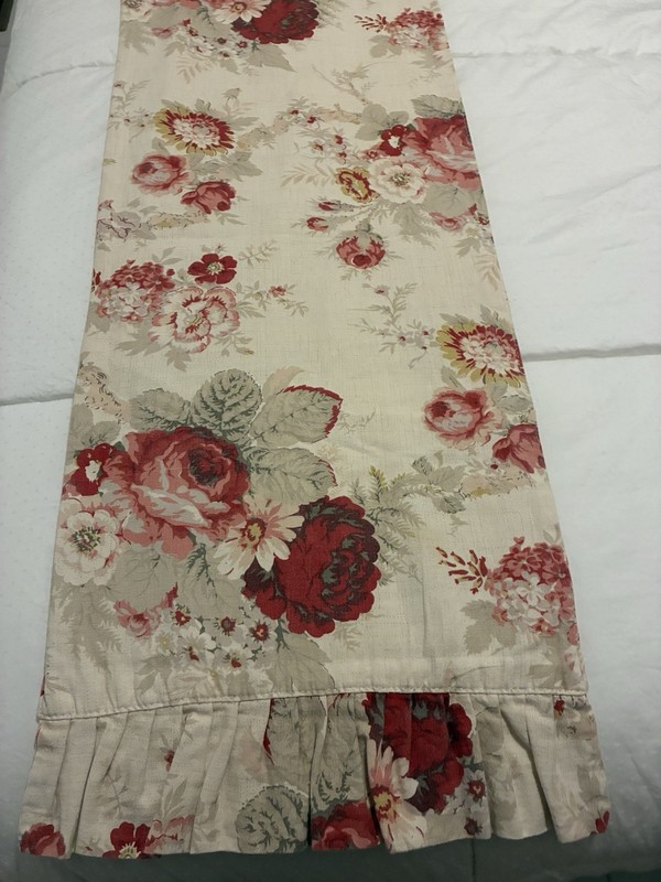 Waverly TABLE RUNNER Floral Norfolk Rose Red Green Cotton Ruffled VINTAGE 14x70 gallery