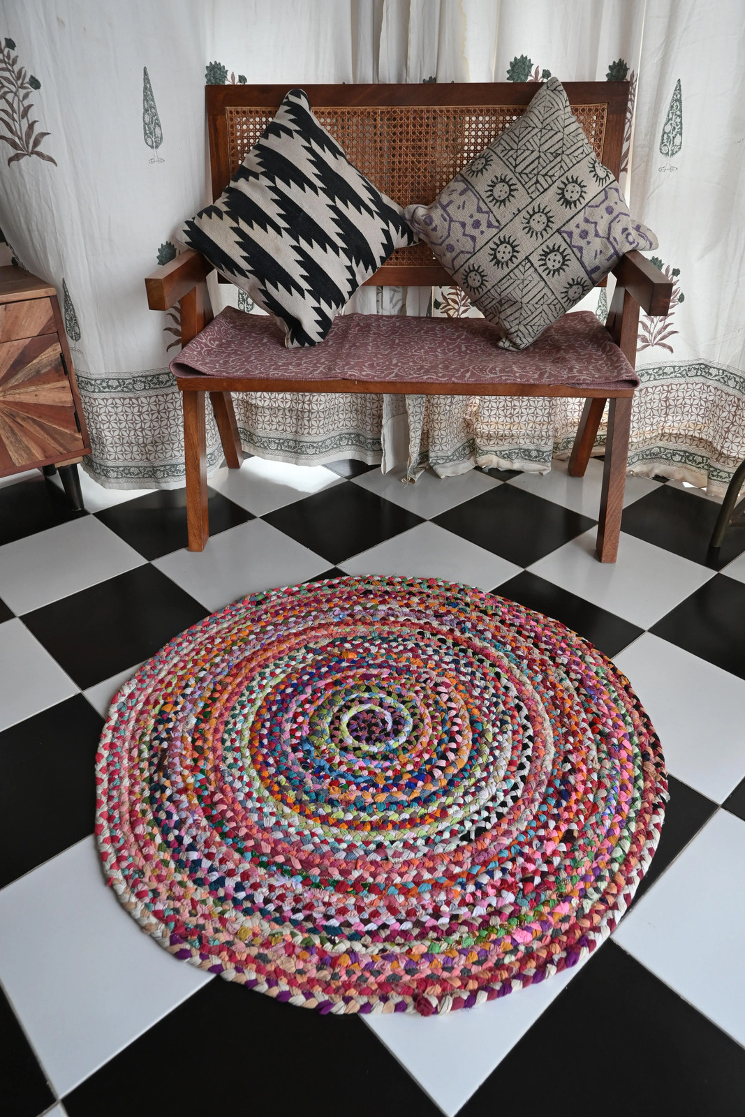 Rugmoda Jute Multicolor Braided 3x3 ft Round Living Room Area Rug gallery