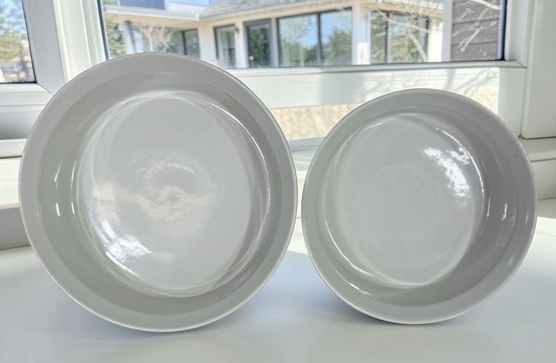 Corning Ware French White Round Baking Dishes Lot 2 Pyrex Lids 2.5 Qt 1.5 Qt gallery