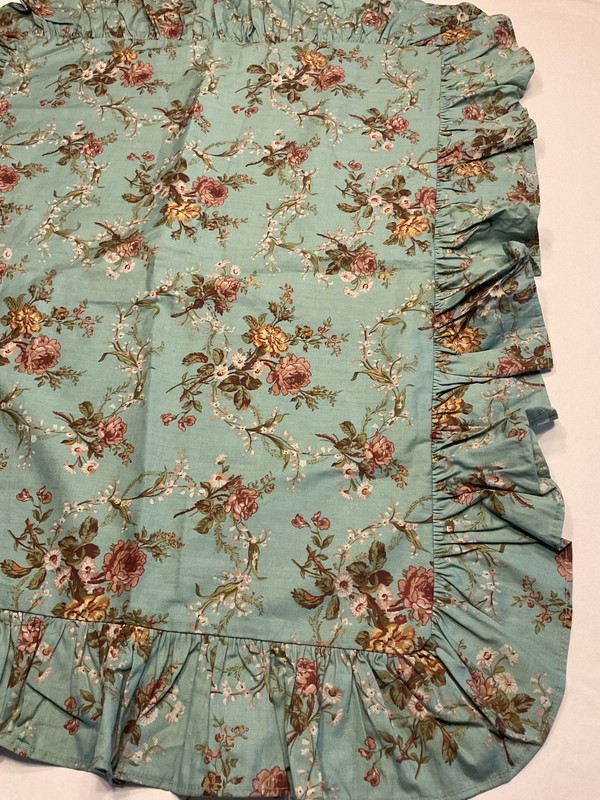 New Ralph Lauren 2pc Standard Ruffled Shams/Ruffled Throw Pillow Unknown Pattern gallery