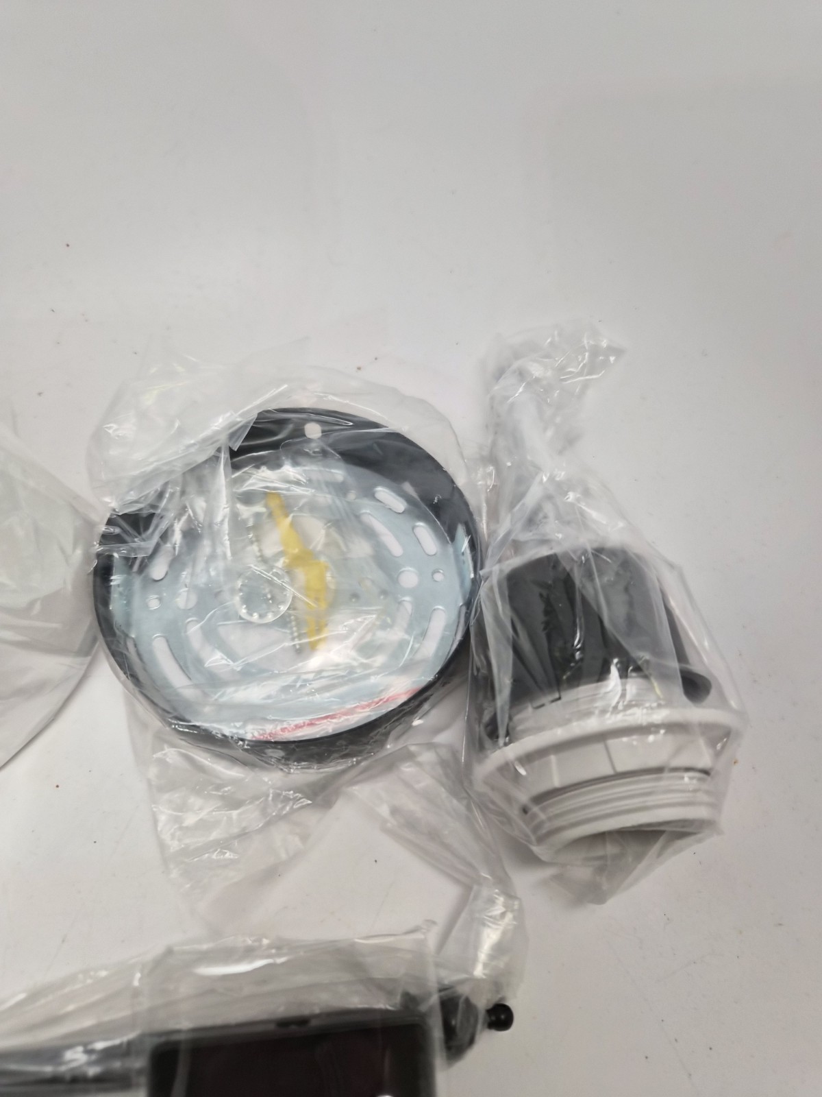 Rechargable 5200Mah LED Light Bulb LAMP with Remote E26 Battery Operated NEW gallery