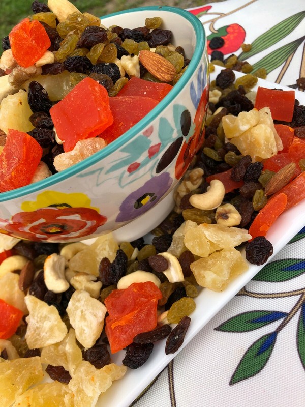Trail Mix Pineapple, Papaya Chunk, Black, Golden Raisin Almond Cashews Walnut gallery