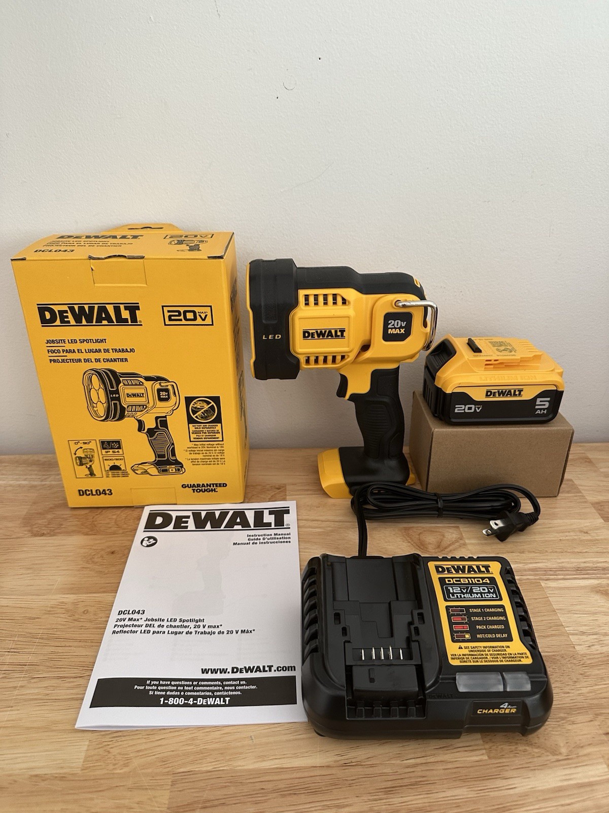 New - DeWalt Jobsite LED Spotlight Kit with 5ah Battery + Charger Included gallery