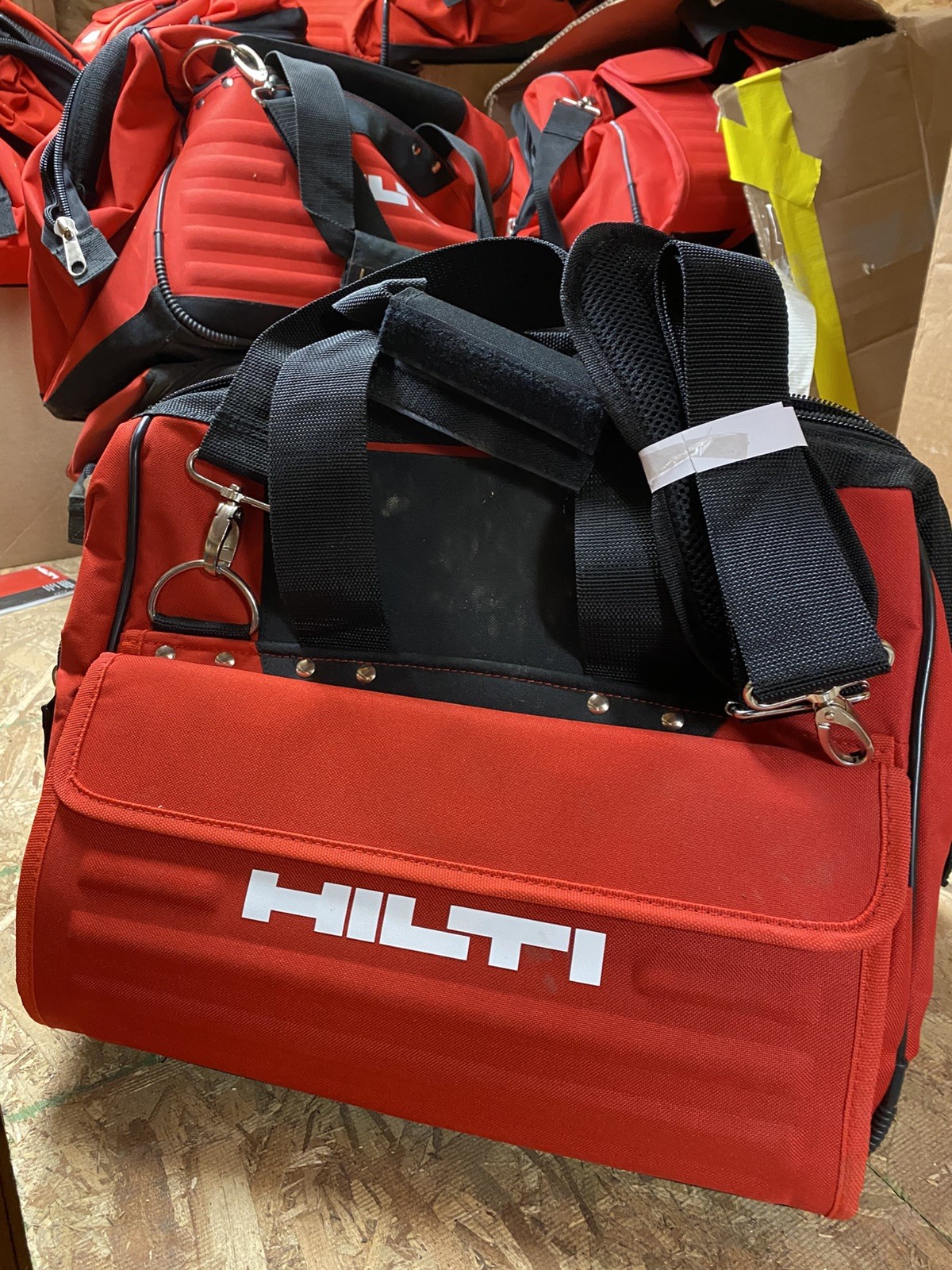 Hilti 16in HeavyDuty Contractor Tool bag, Medium Size NEVER USED. 2323711 gallery