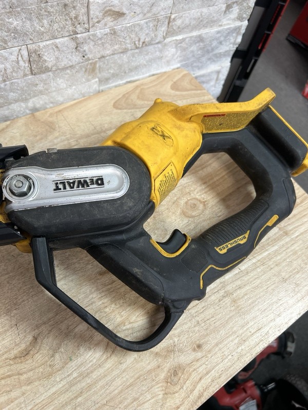 Dewalt 8" 20V Pruning Electric Chainsaw (Tool Only) DCCS623 -FOR PARTS OR REPAIR gallery