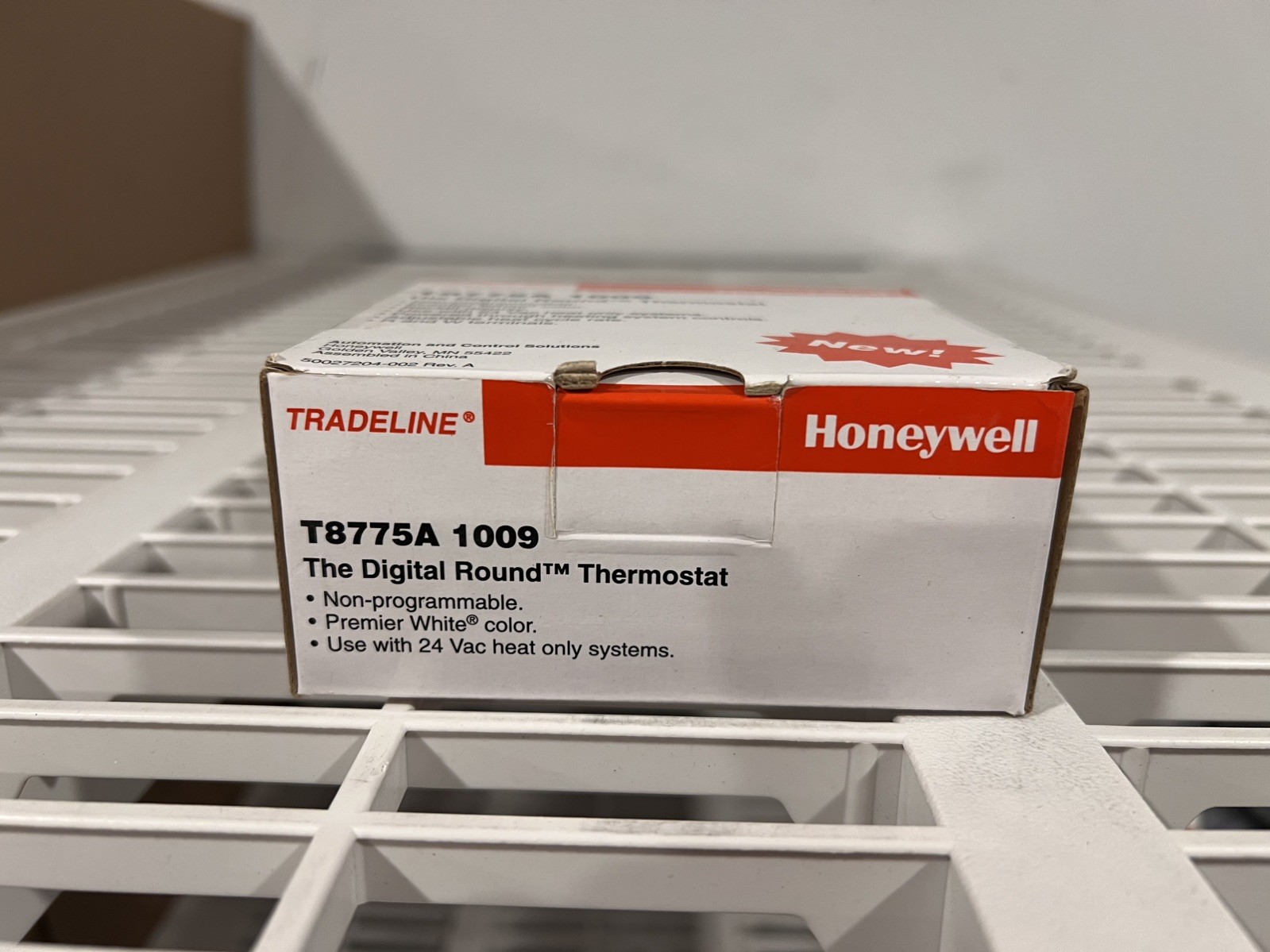 NEW HONEYWELL T8775A 1009 Digital Round Thermostat Non Programmable White gallery