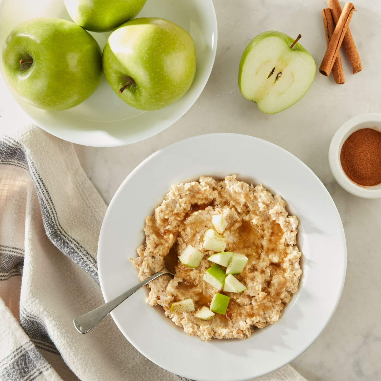 Great Value Apples & Cinnamon Instant Oatmeal – 20 Count, 1.23 oz gallery