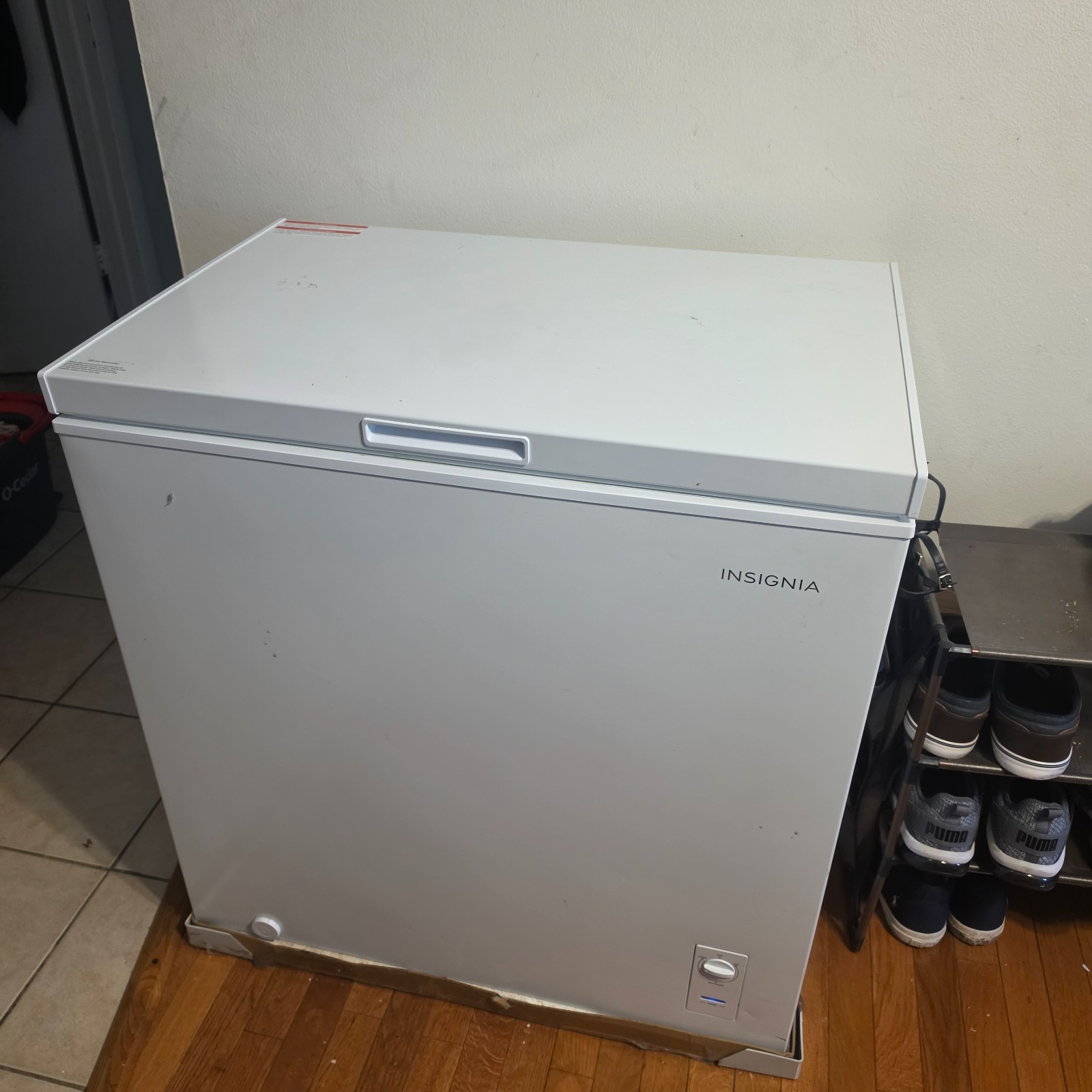 Insignia 7.0 Cu. Ft. Garage Ready Top Chest Freezer, Interior Light - Brand New gallery