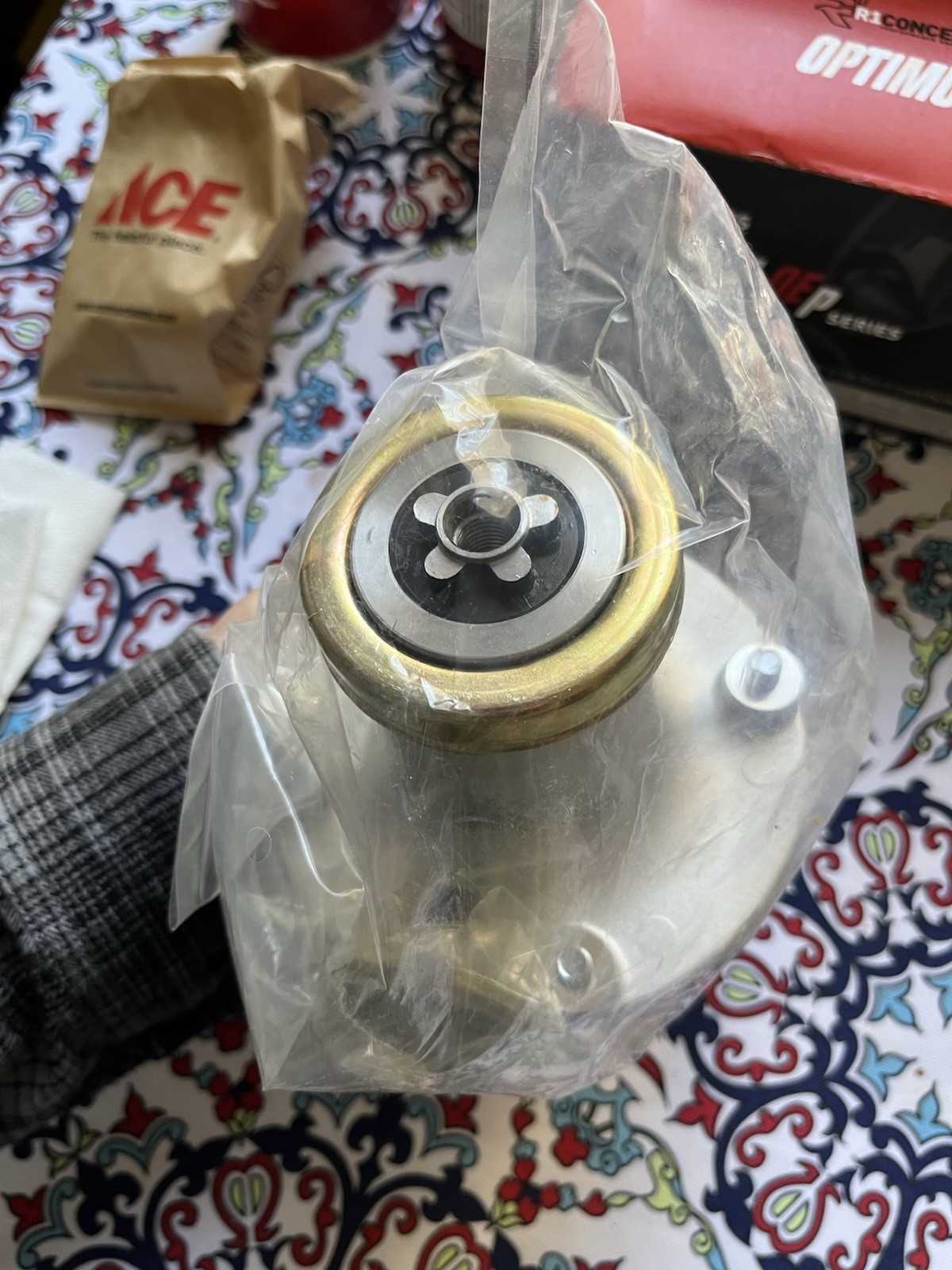 Lawn Mower Spindle Assembly G70310N Compatible With 3052TDF, GTH52XLS, MZ522 gallery