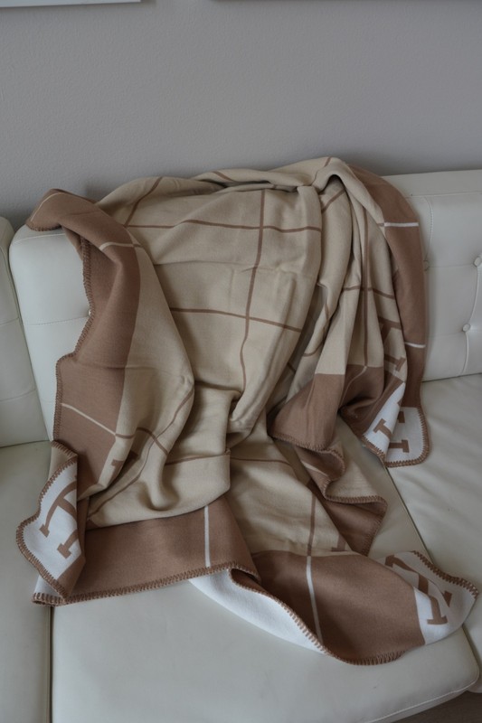 Hermes Avalon Cashmere Blanket Throw Brick Brown, Cream, Grey with box gallery