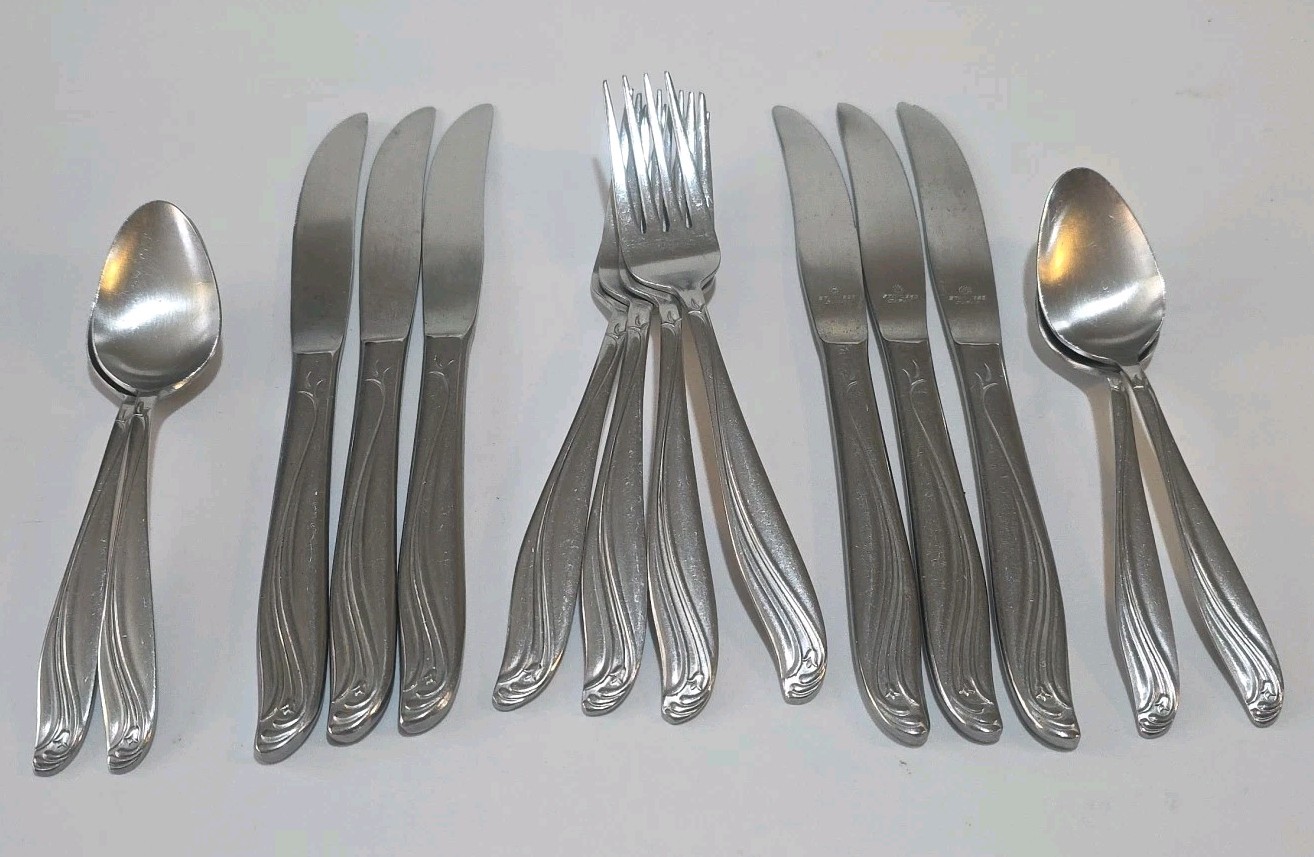 Montgomery Ward Stainless Flatware MWD10 Mixed Set Dinner Knives Forks TeasSpoon gallery