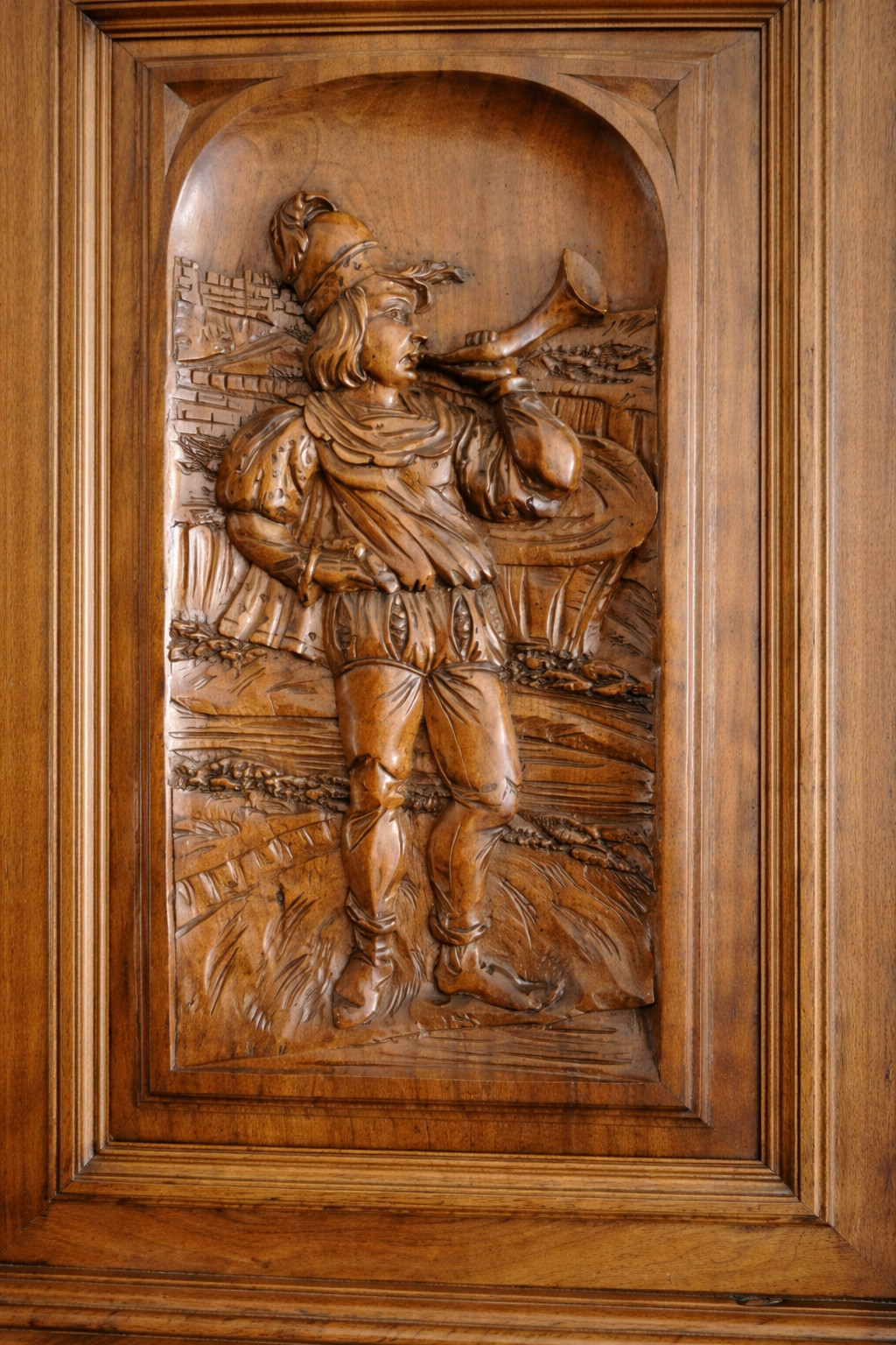 Vintage Renaissance Revival Walnut Hunt Scene Sideboard Hutch Cabinet gallery