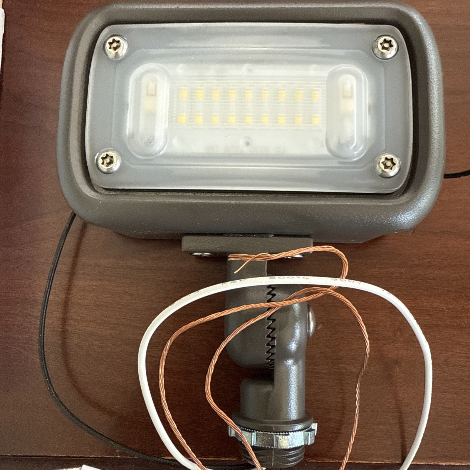 15W Outdoor Mini LED Flood Security Light, Waterproof, 1500 Lumens, 4000K - NEW gallery