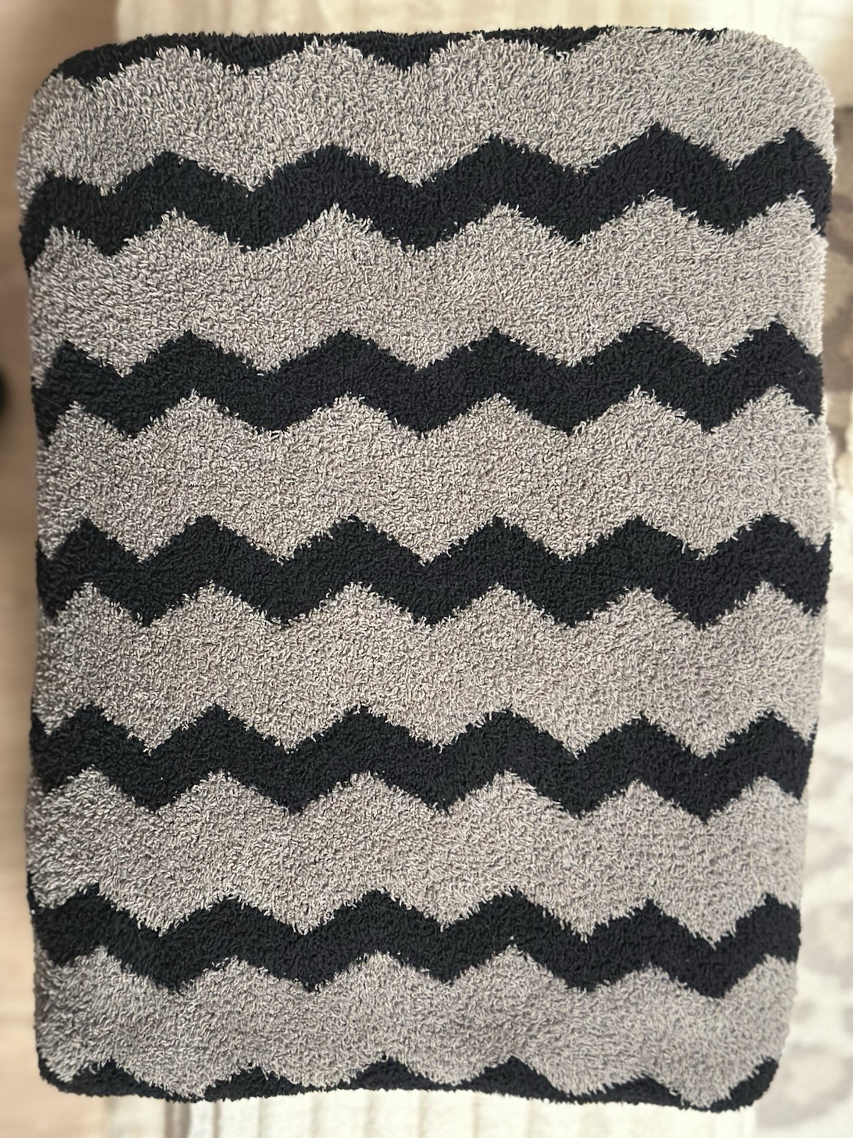 Barefoot Dreams CozyChic Throw - Charcoal Espresso 54x72 New! gallery