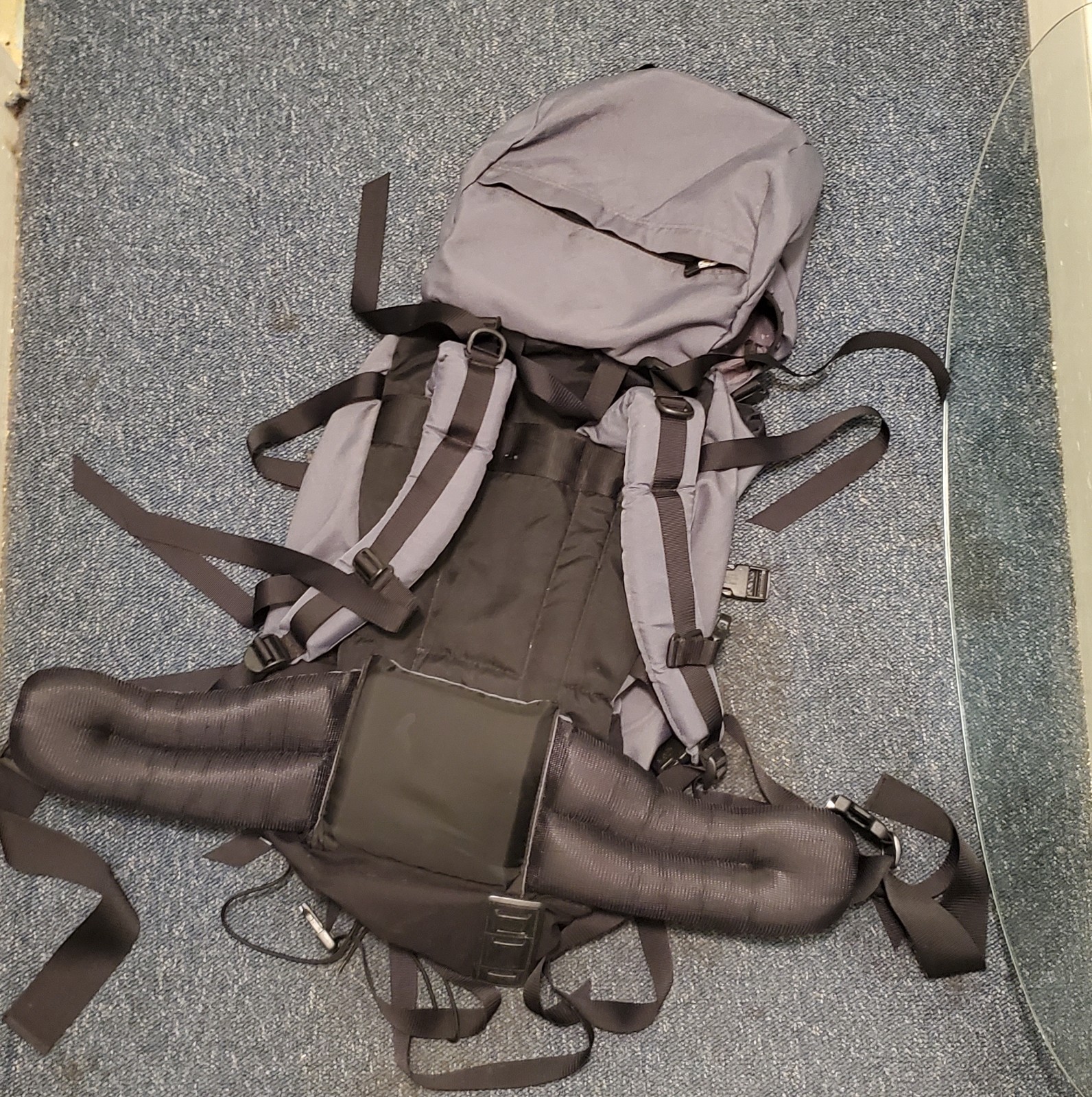 Peak 1 Hiking Backpack Bag Gray 2