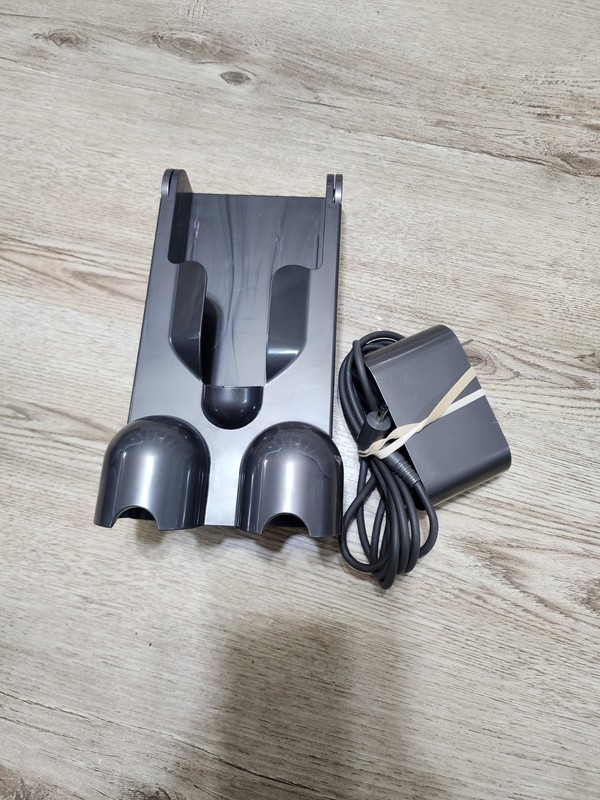 Dyson OEM Wall Mount Charging Docking Station Digital Slim gallery