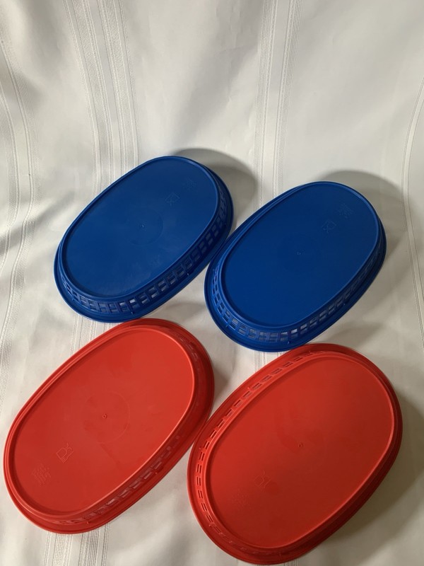 12 Plastic Reusable Food Baskets (6 ea. Blue and Red) 10.5" X 7" - Tablecraft gallery