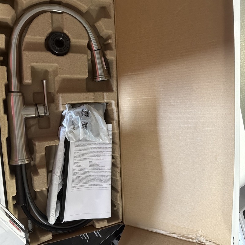 DELTA Eldridge 1-Handle Pull Down Sprayer Faucet w/ ShieldSpray in Stainless Ste gallery