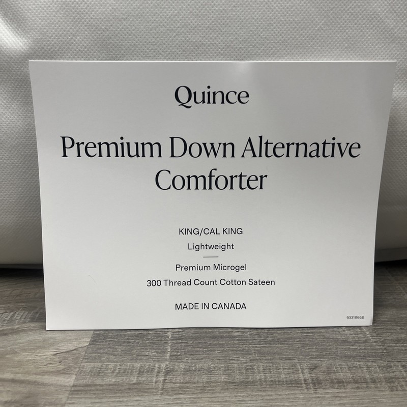 NWT Quince Down Alternative Comforter Lightweight Size King Cal King New $130 gallery