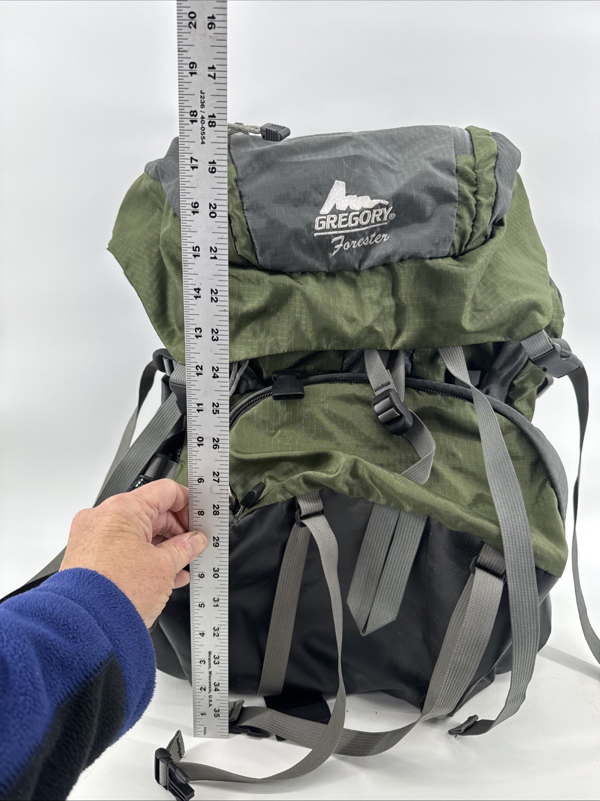 Gregory Forester Hiking Backpack Size XS Green/Gray with Internal Frame Top Load 3