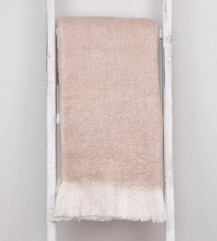 SUPREME SOFT PINK AND WHITE HERRINGBONE HANDLOOMED THROW BLANKET gallery
