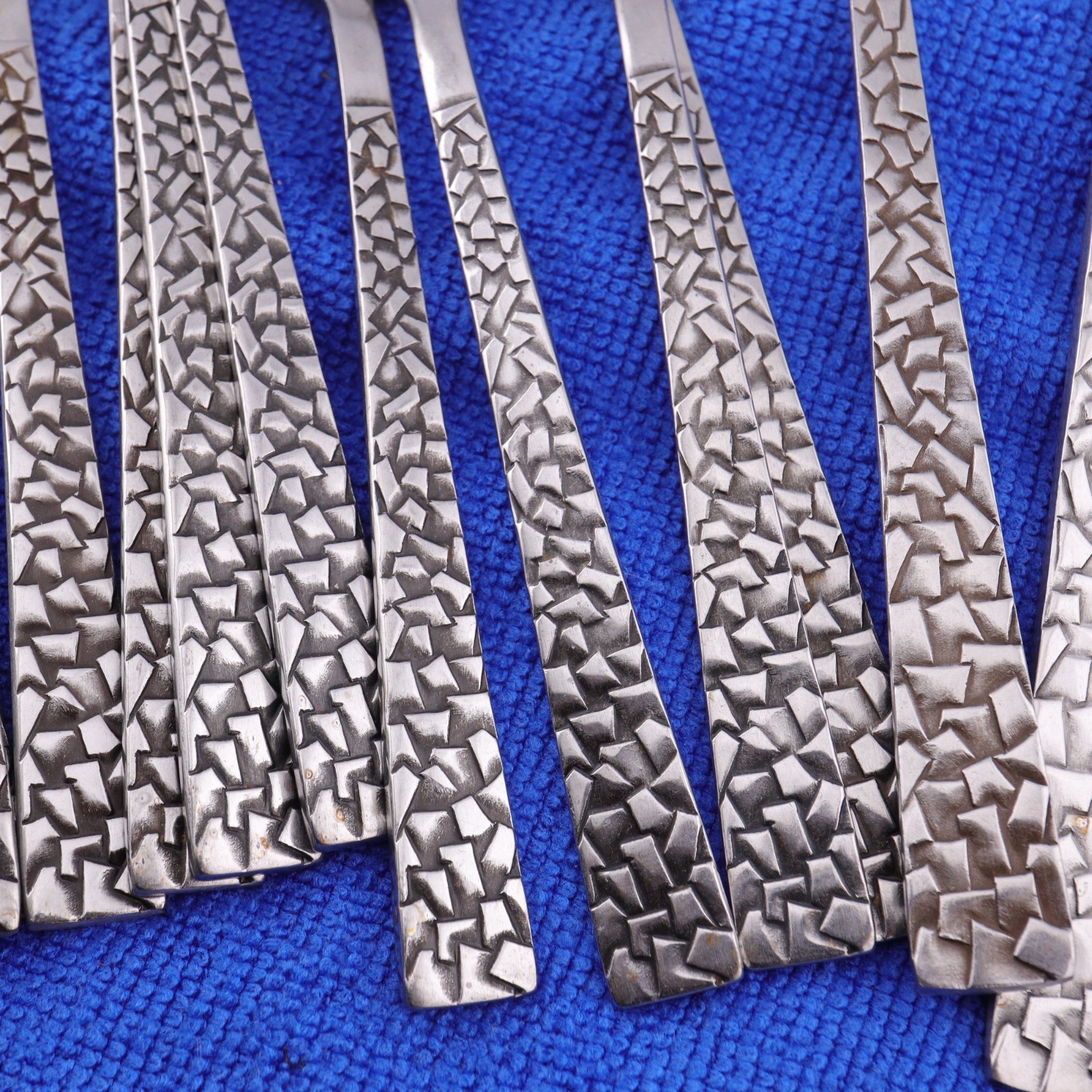 NATIONAL STAINLESS PAMPLONA STAINLESS FLATWARE 17- MIXED PIECES gallery
